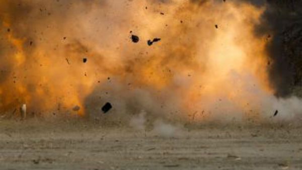 ఆలయంలో గుర్తు తెలియని వస్తువు పేలి మృతి, ఏం జరిగింది ? ఉగ్రవాదులు, బాంబ్ స్వ్కాడ్ !