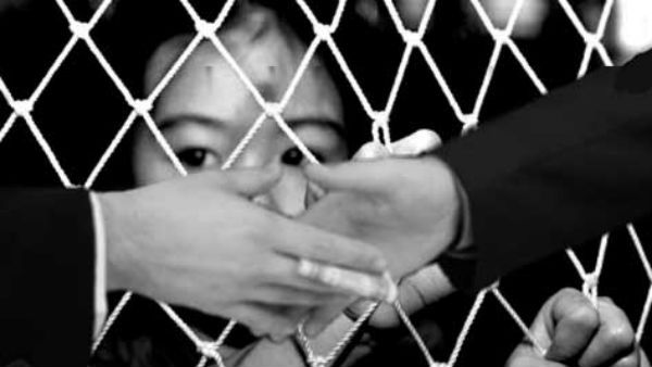 విశాఖలో పిల్లలదొంగలు .. బిజినెస్ బాగుందని బిడ్డను కూడా అమ్ముకున్న ఓ నిందితుడు