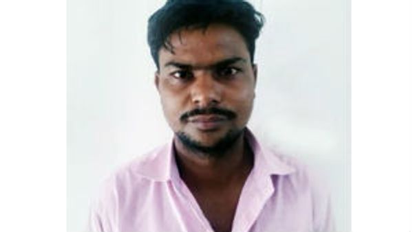 భార్యకు ఉగ్రవాది ముద్రవేసిన ఘనుడు.. ఏకంగా ఎయిర్‌పోర్ట్ సిబ్బందికే ఫోన్ చేసి... ఎందుకంటే..