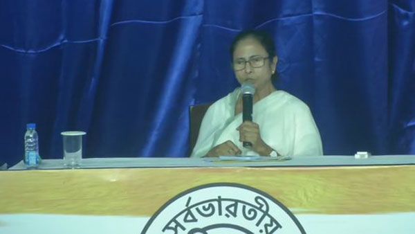 పీకే స్కెచ్ తిరగబడింది.. బెంగాల్‌లో ప్రజా కాల్ సెంటర్‌కు టీఎంసీపై ఫిర్యాదులే ఎక్కువ..!!