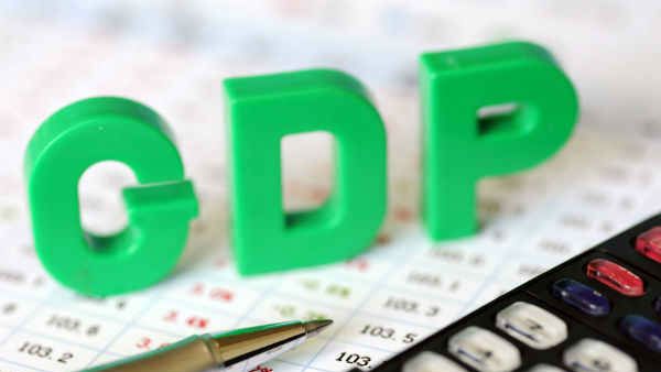 మూడో అతిపెద్ద ఆర్థిక వ్యవస్థ సాధ్యమేనా: జీడీపీ ర్యాంకింగ్స్‌లో పడిపోయిన భారత్ స్థానం