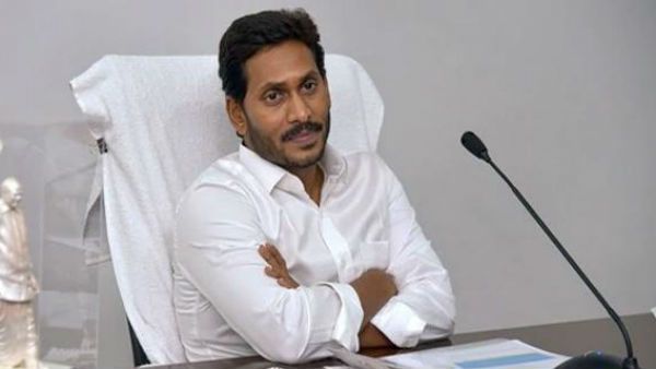 దేశంలోనే సీనియ‌ర్ ఏం చేస్తున్నారు..!! ప్ర‌ధాని..సీఎం స‌మావేశంలో ఆస‌క్తి క‌ర చ‌ర్చ‌: జ‌గ‌న్