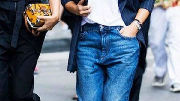 సెక్రటేరియట్ ఉద్యోగులు జీన్స్, టీషర్ట్స్ వేసుకుని రావద్దు...!