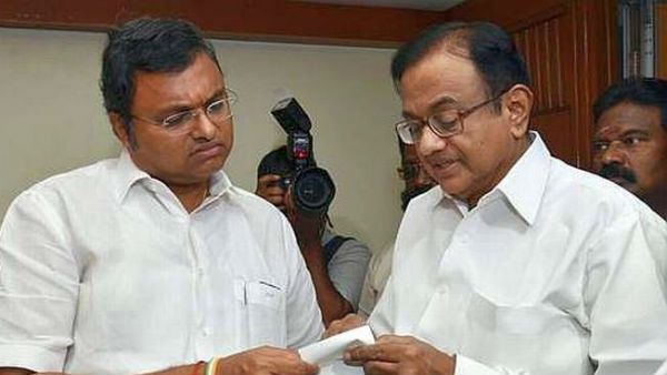 హై కోర్టులో కార్తీ చిదంబరంకు చుక్కెదురు, స్టే ఇవ్వలేం, సీబీఐలో తండ్రి చిదంబరం కేసు!