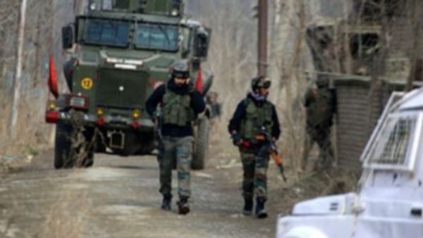 కశ్మీర్‌లో రెచ్చిపోయిన ముష్కరులు.. ఆర్టికల్ 370 రద్దు తర్వాత తొలిసారి ...