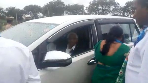 ప్రొఫెసర్ కోదండరాం అరెస్టు..! యురేనియం తవ్వకాలకు నిరసనగా చేస్తున్న ధర్నాకు మద్దత్తు..!!