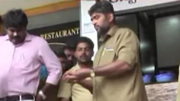 పురుగులు పట్టిన చికెన్.. దర్జాగా అమ్ముతూ.. అధికారులకు అడ్డంగా చిక్కి..!