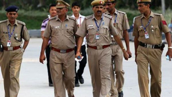 పోలీస్ స్టేషన్లకు డిజిటల్ రూపం.. ఫిర్యాదు చేయడం ఇక ఈజీ..!