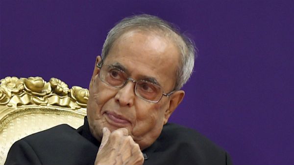 విశాఖలో భారతరత్నకు అవమానం : ప్రణబ్ కు విద్యుత్..నీళ్లు లేకుండా : ఫైరింజన్ తో నీరిస్తారా..!!