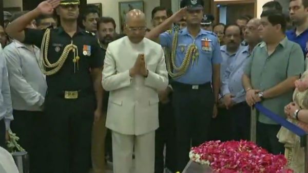 జైట్లీ భౌతికకాయానికి రాష్ట్రపతి కోవింద్ అంజలి, ఆదివారం అంత్యక్రియలు