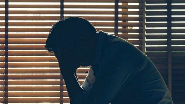 వయసు పందొమ్మిదే..! కాని శాడిజంలో మాత్రం 90 ఏళ్ల అనుభవం.. చెత్త యెదవ..!