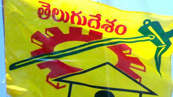 ఆ టీడీపీ పెయిడ్ ఆర్టిస్ట్ ను అరెస్టు చేయండి: గుంటూరు ఎస్పీకి ఫిర్యాదు