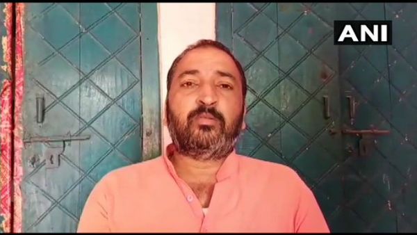 ఉన్నవ్ రేపిస్ట్ ఎమ్మెల్యేకు భారీ ఫ్యాన్ ఫాలోయింగ్ : ఆయన పేరు మీద యాడ్స్