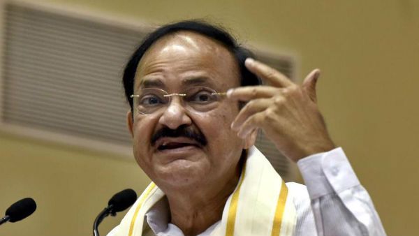 పార్టీ ఫిరాయింపులపై ఉపరాష్ట్రపతి వెంకయ్య నాయుడు ఆసక్తికర వ్యాఖ్యలు...ఆత్మీయ సమావేశంలో ఏం చెప్పారంటే