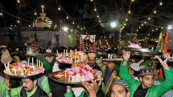 కశ్మీర్‌లో మొహర్రం ర్యాలీలు నిషేధం.. మరోసారి ఆంక్షలు విధింపు