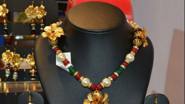 నిలదొక్కుకుంటుందా: భారీగా పడిపోయిన రత్నాలు, మరియు ఆభరణాల ఎగుమతులు