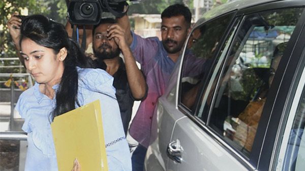 ఆదాని కంపెనీకి నీకు ఏం సంబంధం ఐశ్వర్య, డీకే కూతురుకు ఈడీ ప్రశ్నలు, ఉషా ఆస్తి!