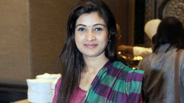 మోడీ ఓ మంచి భర్తే కాలేకపోయారు..ఇక తండ్రిగా ఎలా సాధ్యం?: అల్కా లాంబ