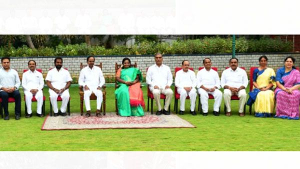 తెలంగాణ నూతన మంత్రుల శాఖలు ఇలా... హరీష్ రావుకు అర్ధిక శాఖ.. సబితకు విద్యాశాఖ..