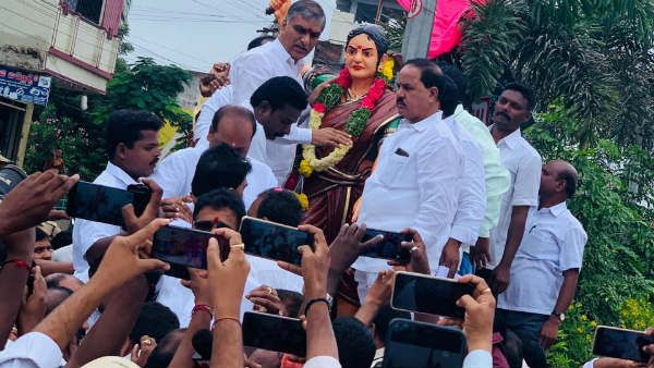 చాకలి ఐలమ్మ స్పూర్తితోనే.. బంగారు తెలంగాణ: హరీష్ రావు