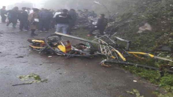 కుప్పకూలిన ఆర్మీ హెలికాప్టర్ చేతక్: పైలెట్లు దుర్మరణం