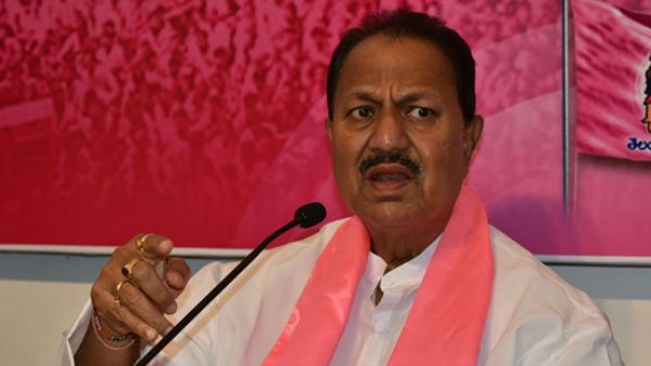 పార్టీ మారాల్సిన సమయం వస్తే ఎవ్వరు ఆపలేరు : డీఎస్