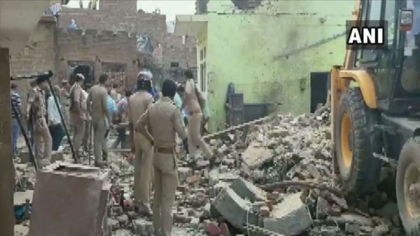 యూపీలో దారుణం.. బాణసంచా ఫ్యాక్టరీలో పేలుడు.. ఆరుగురు దుర్మరణం