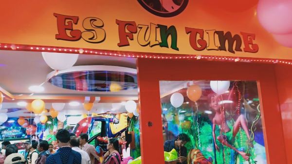 విశాఖ రైల్వేస్టేషన్..సరికొత్త రూపం: గేమింగ్ జోన్ గా వెయిటింగ్ రూమ్!