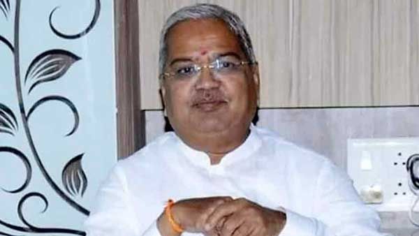 మంచి రోడ్లే... ప్రమాదాలకు కారణం...! కర్ణాటక డిప్యూటి సీఎం