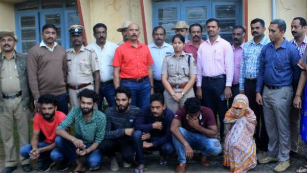 హనీట్రాప్, దుబాయ్ రిటన్, కాలేజ్ అమ్మాయితో వల, రాసలీలలు టీవీలో చూపిస్తాం !