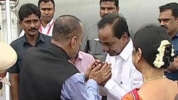 నరసింహన్‌కు ప్రగతిభవన్‌లో ఆత్మీయ వీడ్కోలు ..