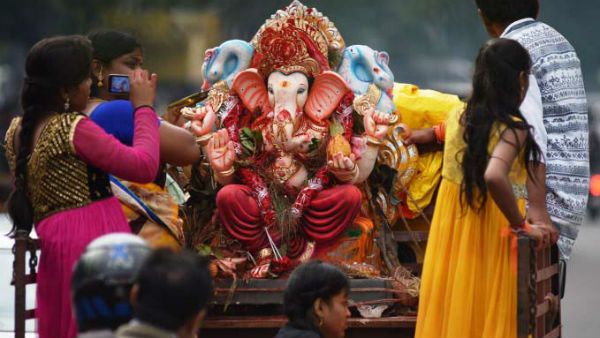 జై జై గణేశా.. బై బై గణేశా.. మూడో రోజు నుంచే నిమజ్జనం.. భారీ బందోబస్తు..!