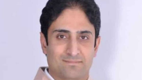 కశ్మీర్‌లో పరిస్థితేం బాగోలేదు.. సవ్యంగా ఉందని కేంద్రం కబుర్లు చెప్తుంది... శ్రీనగర్ మేయర్ మట్టు