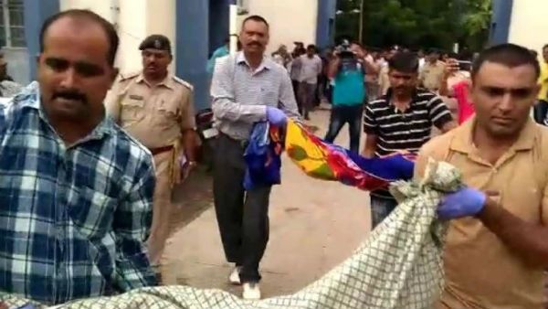 తండ్రి కాదు కసాయి: కన్న కొడుకులనే కడతేర్చాడు...అసలేం జరిగింది..?