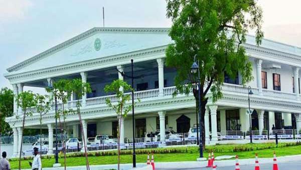 ప్రగతి భవన్ లో కుక్క మరణం .. డాక్టర్ పై కేసు నమోదు