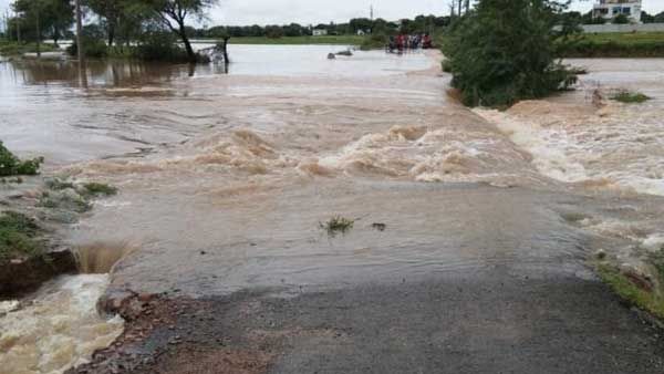 కర్నూలులో వర్షబీభత్సం ... అపార పంట నష్టం .. జనజీవనం అస్తవ్యస్తం