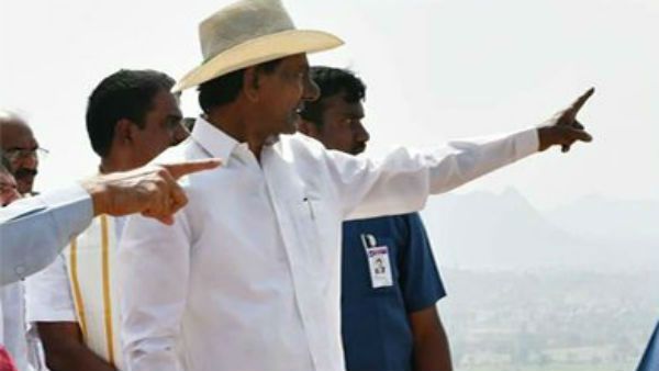 యాదాద్రిలో కేసీఆర్ , కారు , సర్కారు చిత్రాల తొలగింపు ... ప్రతిపక్షాల ఆందోళనలకు చెక్