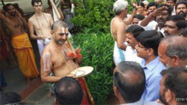 ముఖ్యమంత్రికి మీరే చెప్పాలి: చినజీయర్ దగ్గరకు ఆర్టీసి కార్మికులు: ఆయనకు చెబితే అయినా..!