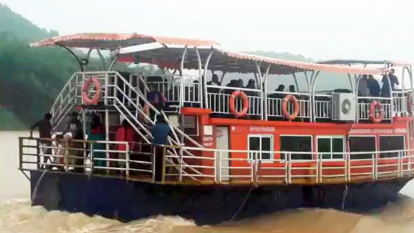 బయటపడ్డ బోటు రెయిలింగ్ : మరో రెండురోజుల పాటు ప్రయత్నం