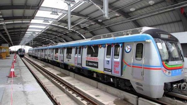 బేగంపేట్‌ మెట్రో స్టేషన్‌కు తాళాలు: ప్రగతి భవన్ ముట్టడి ఎఫెక్ట్: ప్రయాణీకులు బేజార్..!