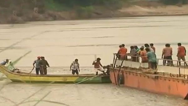 ఎట్టకేలకు బయటకొచ్చిన రాయల్ వశిష్ఠ: 38 రోజుల తరువాత: సాధించిన ధర్మాడి టీం..! (వీడియో)