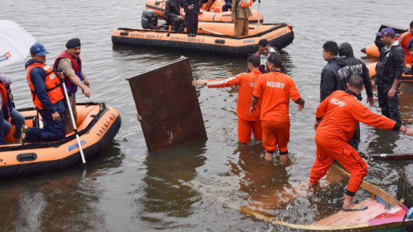 బోటు ప్రమాద ఘటనపై సుప్రీంకోర్టులో హర్షకుమార్ పిటీషన్.. విచారణ చేస్తున్న ధర్మాసనం