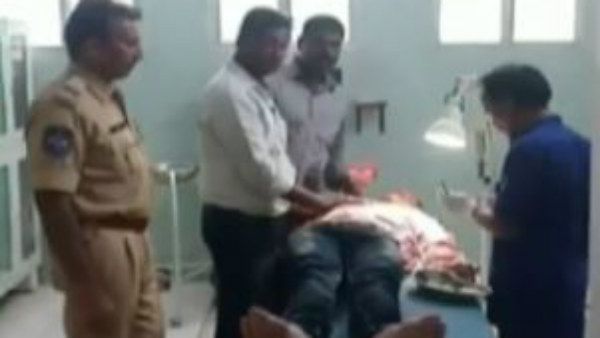 బ్లేడుతో కోసుకుని మరో ఆర్టీసీ కార్మికుడి ఆత్మహత్యాయత్నం: పరిస్థితి విషమం