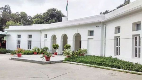 పానీ ఔర్ కరెంట్ కట్.. 27 మంది మాజీ ఎంపీలకు షాక్..!