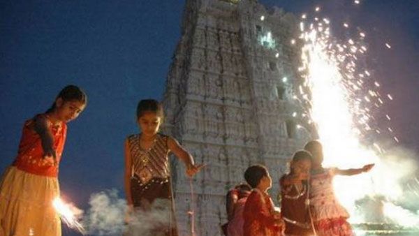 దీపావళి ఎందుకు జరుపుకొంటారు.. ఈ పండుగ వెనుక కథలు ఇవే
