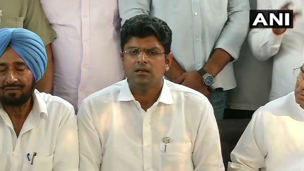 కాంగ్రెస్ కు హ్యాండిచ్చినట్టే? మా మేనిఫెస్టోను అమలు చేస్తేనే..మద్దతు: దుష్యంత్: తీహార్ జైలుకు వెళ్లి