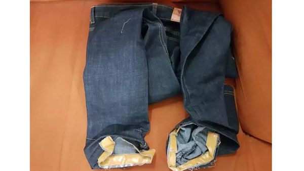 బంగారం పేస్ట్ లా మార్చి జీన్స్ లో దాచి: స్మగ్లింగ్ లో కొత్త పుంతలు