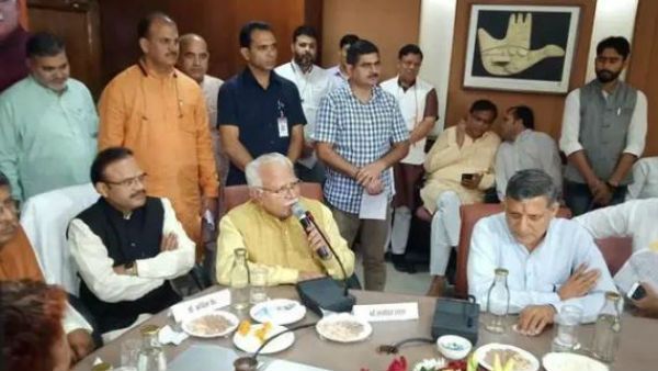 హర్యానాలో డిప్యూటీ సీఎం కోసం పోటీ, దుష్యంత్‌తో నైనా పోటీ.. బీజేపీ నుంచి తెరపైకి విజ్ పేరు...?