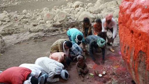 5 రోజుల ముందే దసరా పండుగ.. అడవి తల్లి ఒడిలో ప్రత్యేక పూజలు