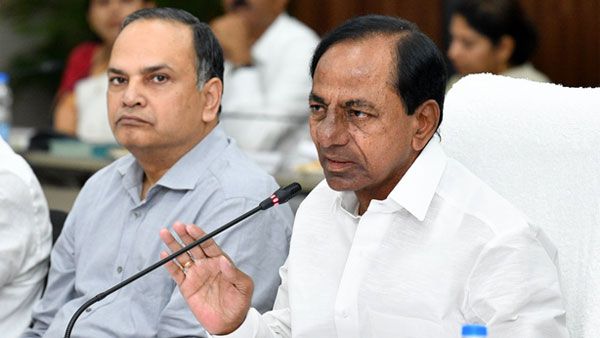 బస్సుల బంద్ కారణంగా బడి పిల్లలకు బంగారంలాంటి వార్త చెప్పిన బాస్..!!